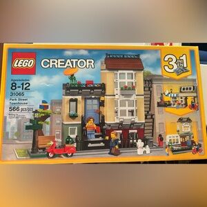 LEGO Creator 3-in-1 Urban Townhouse Set